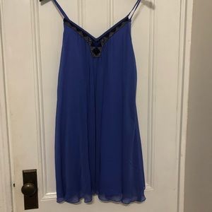 Cute swing dress perfect for summer weddings!